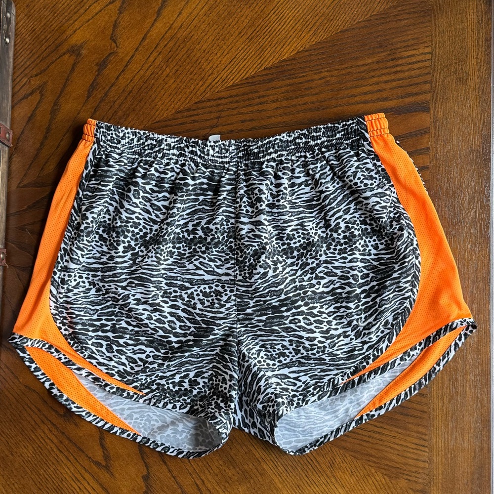 Nike dri-fit running shorts size small with inside black liner